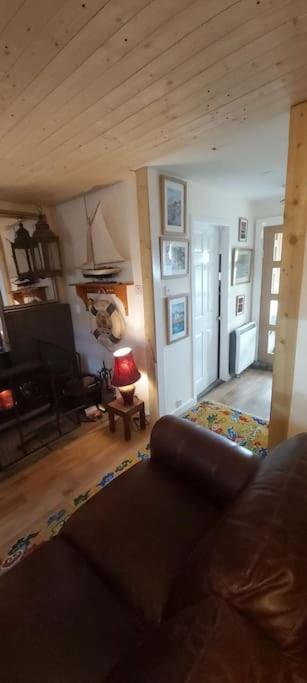 Captain Tom'S. A Cosy Wee House In Lochinver . ロッキンヴァー エクステリア 写真