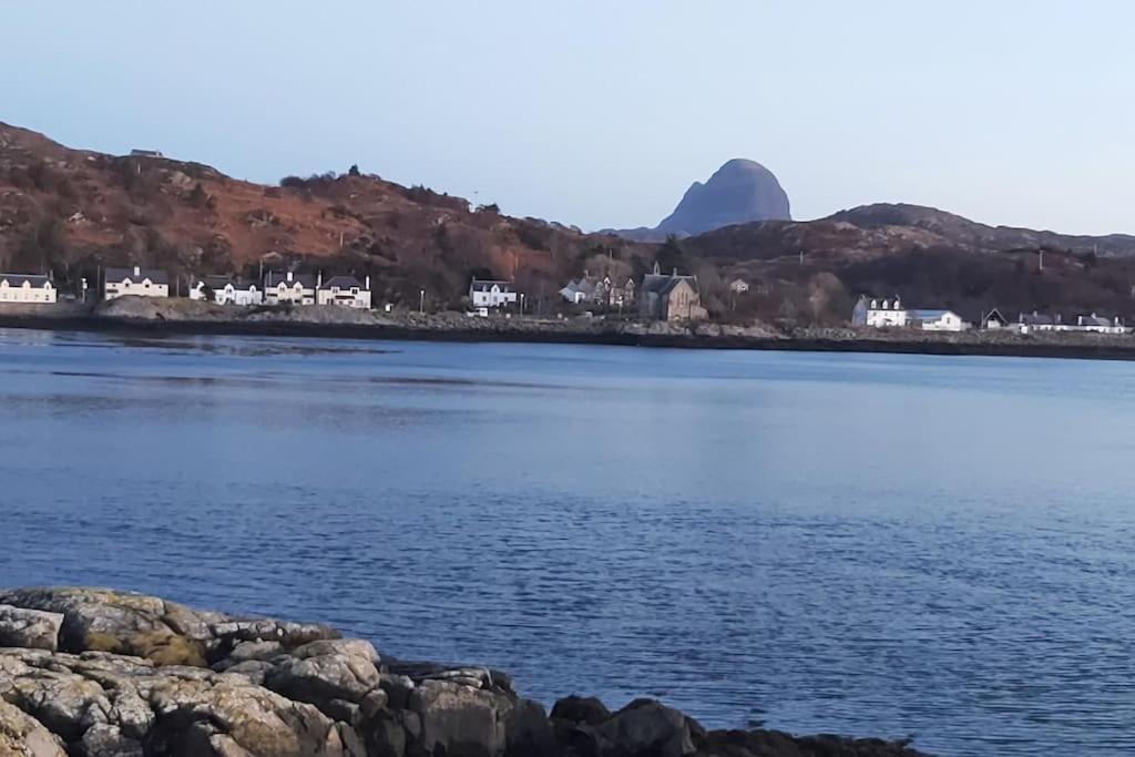 Captain Tom'S. A Cosy Wee House In Lochinver . ロッキンヴァー エクステリア 写真